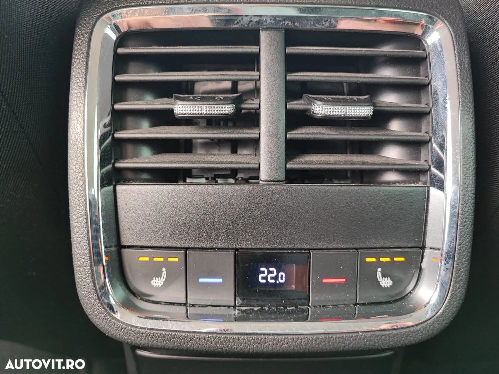 Skoda Octavia Combi 2.0 TDI DSG Edition - 9