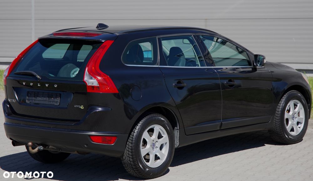 Volvo XC 60 D4 Momentum - 24