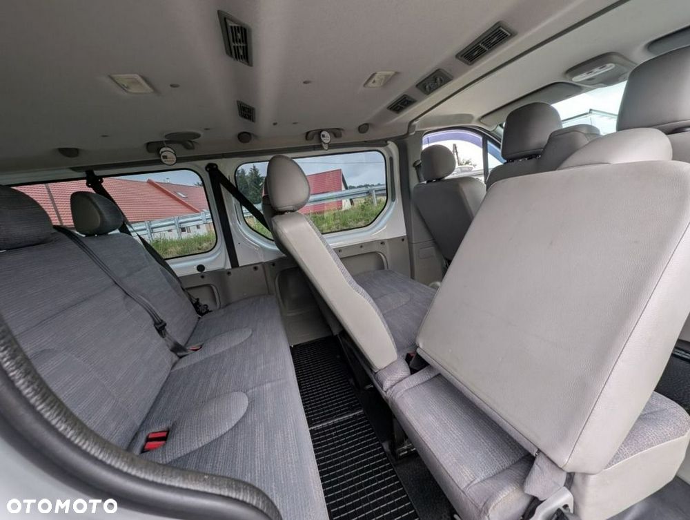 Renault Trafic - 16