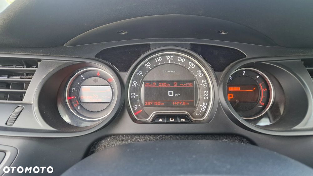 Citroën C5 2.0 HDi Exclusive - 10