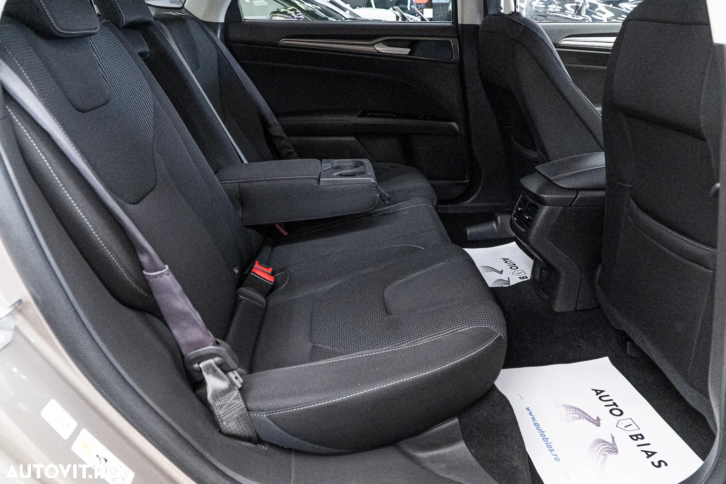 Ford Mondeo 2.0 Ti-VCT Hybrid Titanium - 8