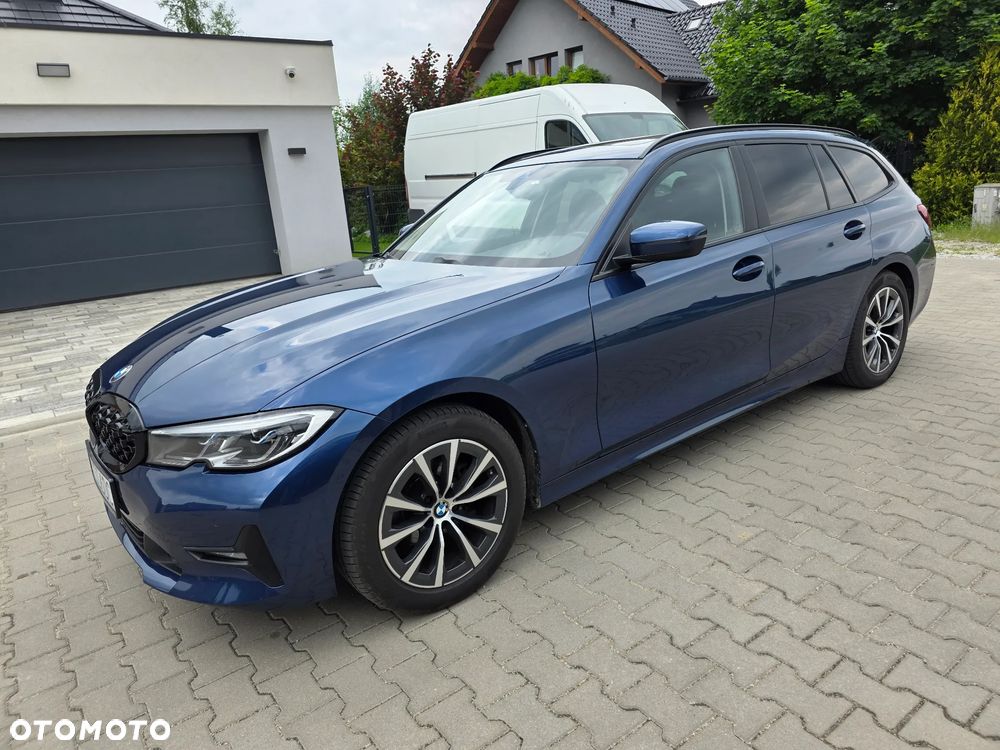 BMW Seria 3 318d mHEV - 6