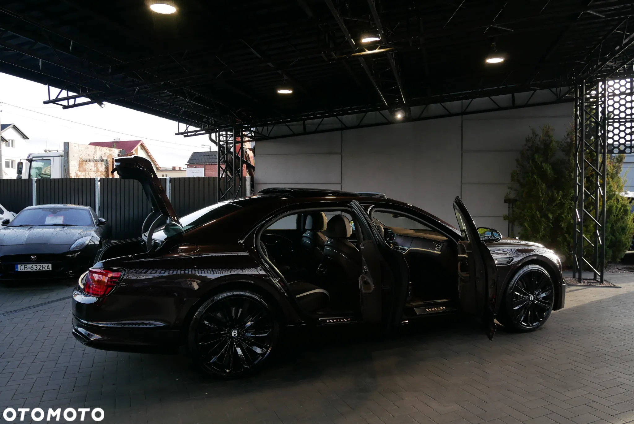 Bentley Flying Spur - 7