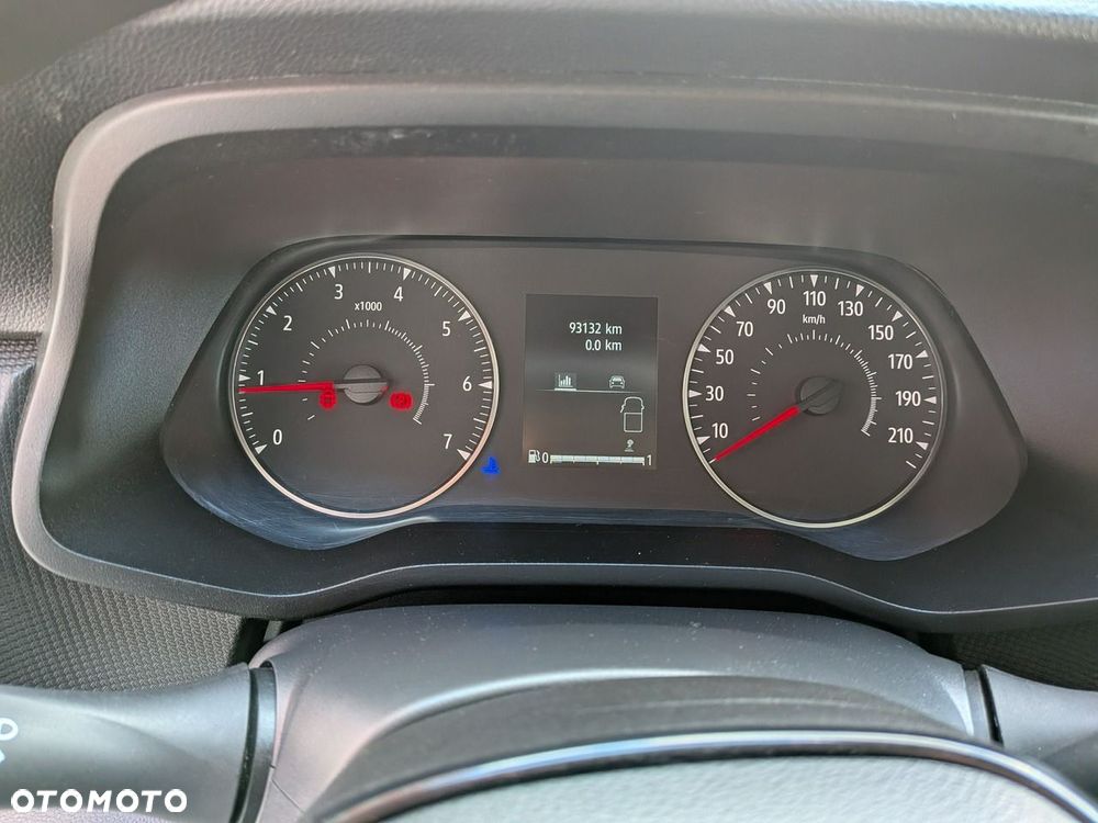 Renault Trafic - 16