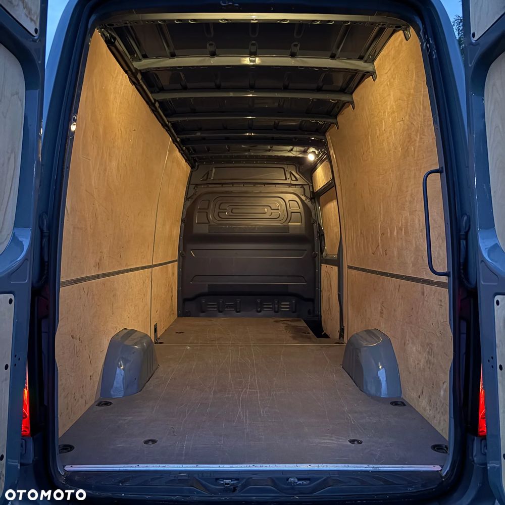 Mercedes-Benz Sprinter - 4