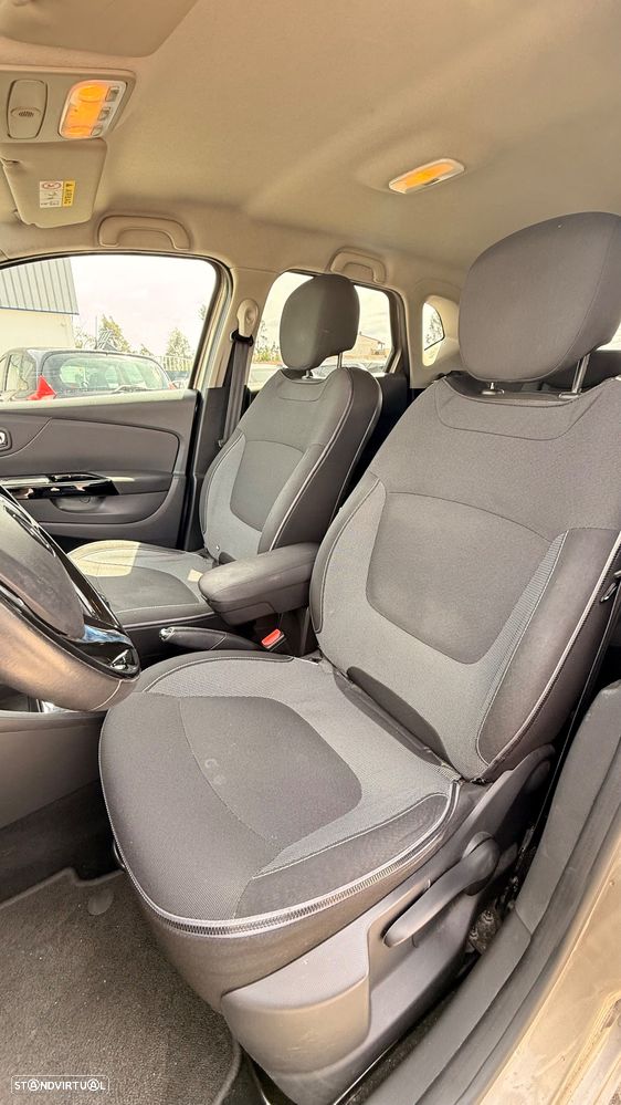 Renault Captur 1.5 dCi - 11