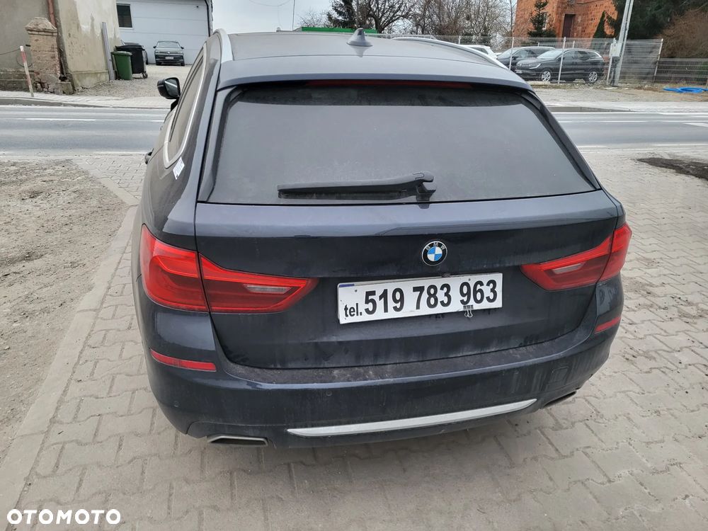 BMW Seria 5 540d xDrive Sport Line - 7