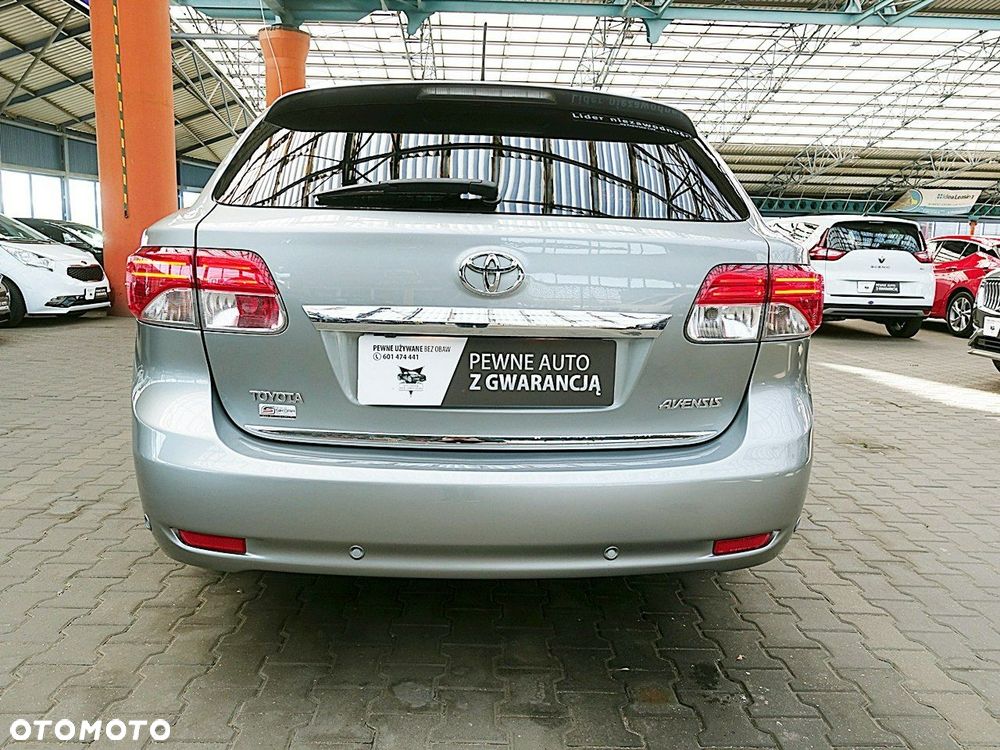 Toyota Avensis - 5