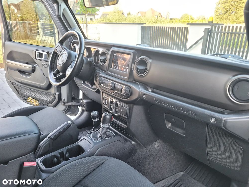Jeep Wrangler Unlimited 2.8 CRD DPF Automatik X - 10