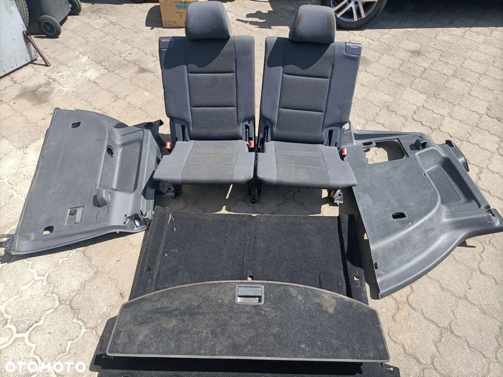 Touran I fotel 3 rząd boczek tapicerka pas bezpieczeństwa komplet LIFT Volkswagen - 1