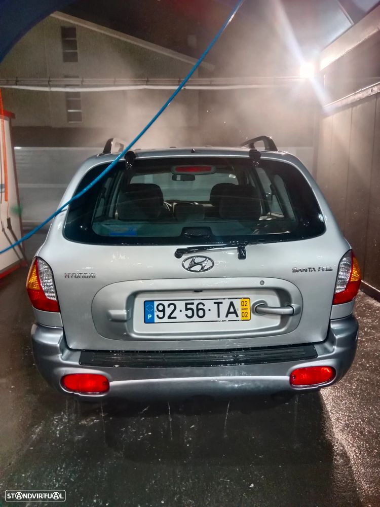 Hyundai Santa Fe 2.0 CRDi Family 4WD - 4