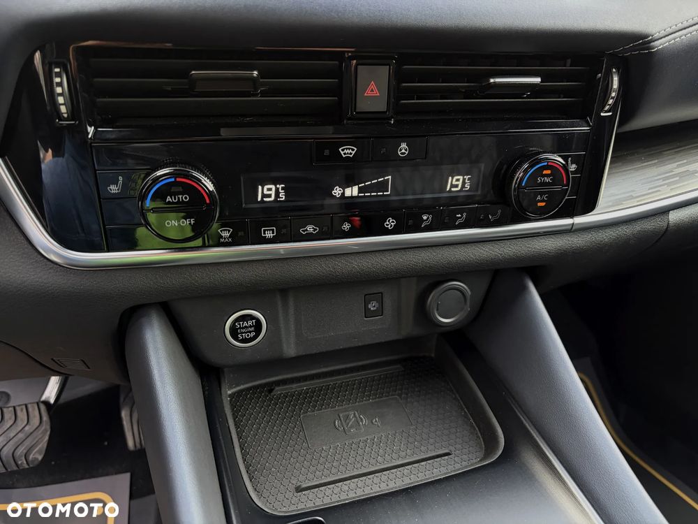 Nissan Qashqai 1.3 DIG-T DCT AKARI - 31