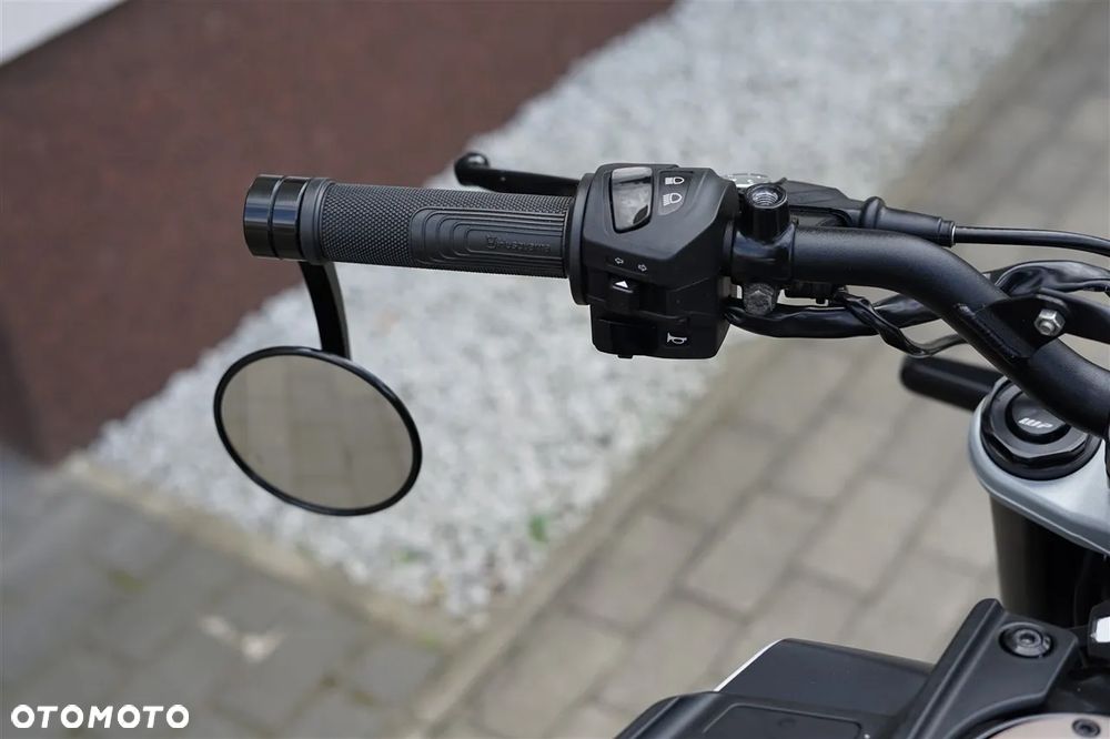 Husqvarna Svartpilen - 16