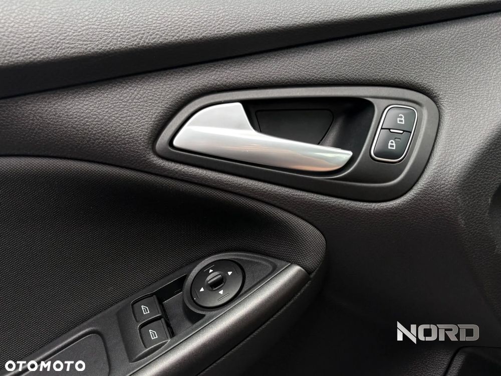 Ford Focus 1.0 EcoBoost ST-Line ASS - 17