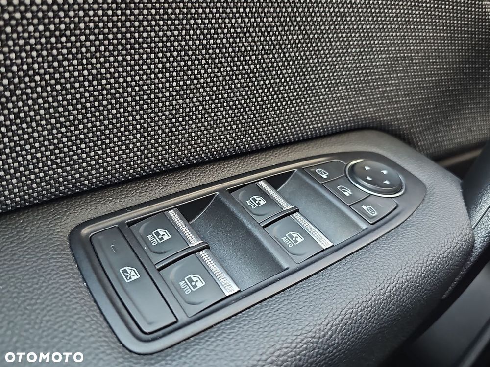 Renault Captur 1.0 TCe Techno - 28