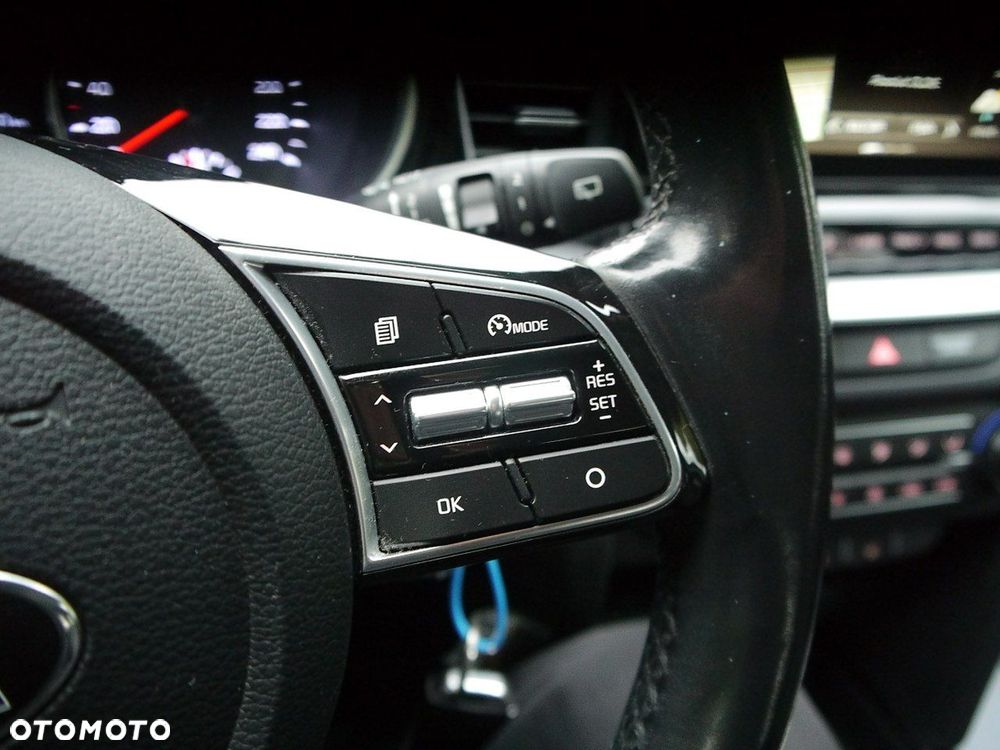 Kia Ceed 1.6 CRDi mHEV Business Line - 31