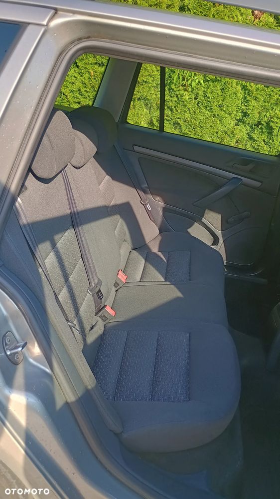Skoda Octavia 1.6 Tour - 11