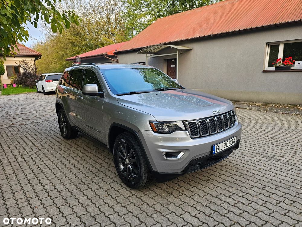 Jeep Grand Cherokee - 9