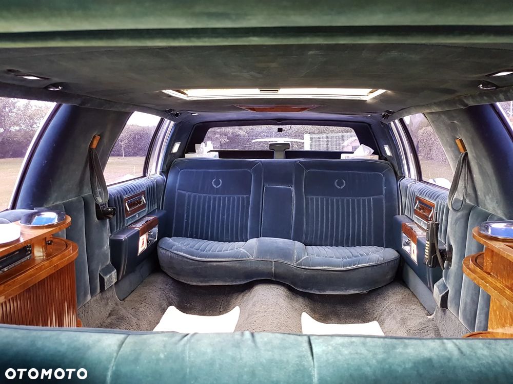 Cadillac Fleetwood 4.5 STD - 12