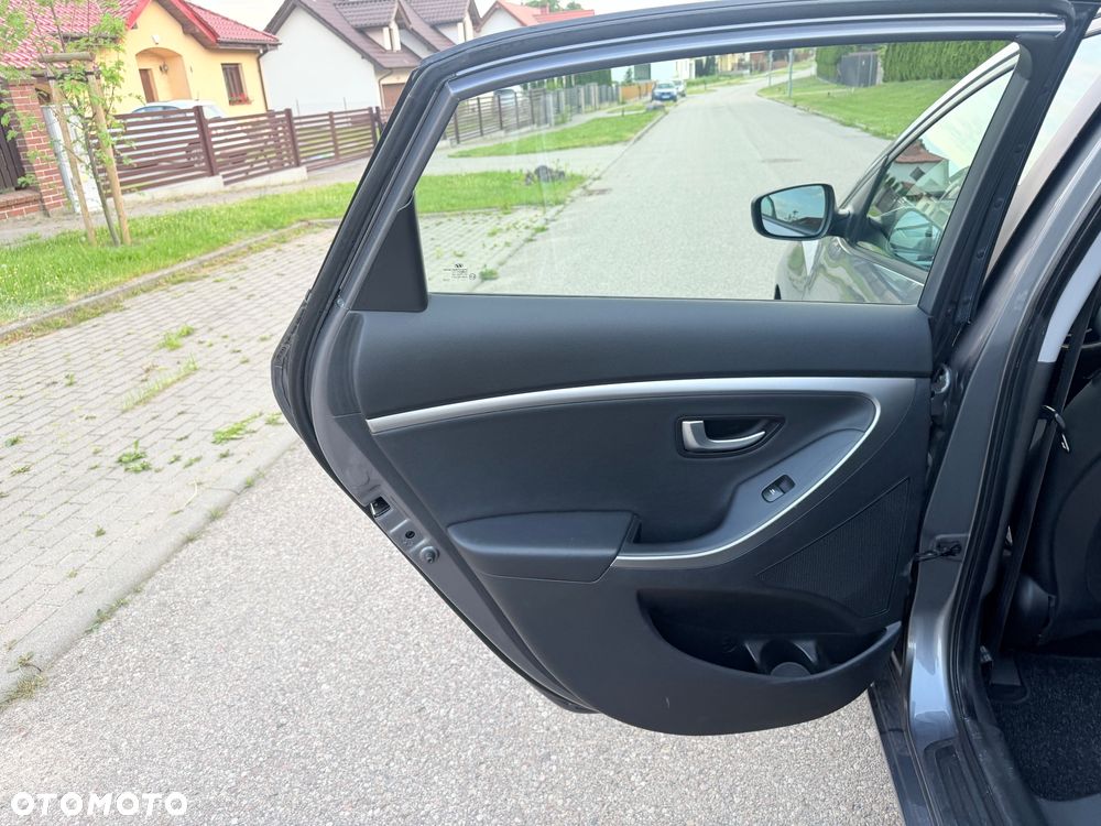 Hyundai i30 - 23