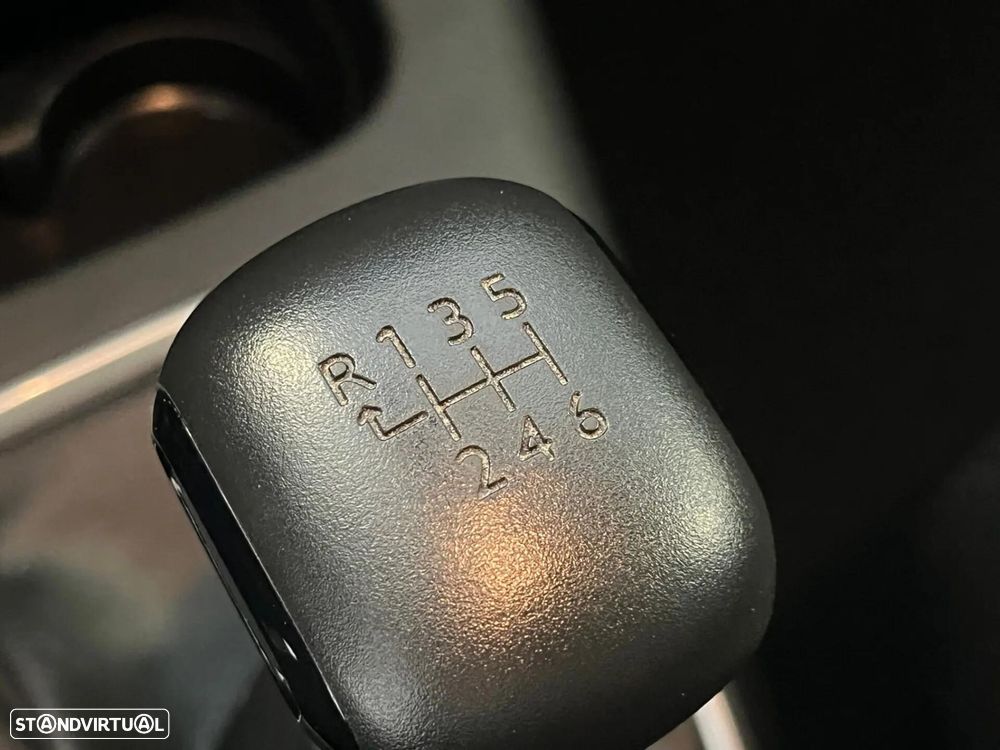 Citroën C3 1.2 PureTech C-Series - 12