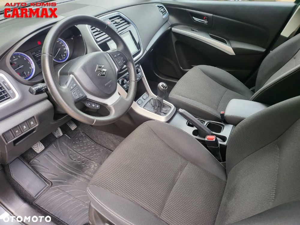 Suzuki S-Cross - 25
