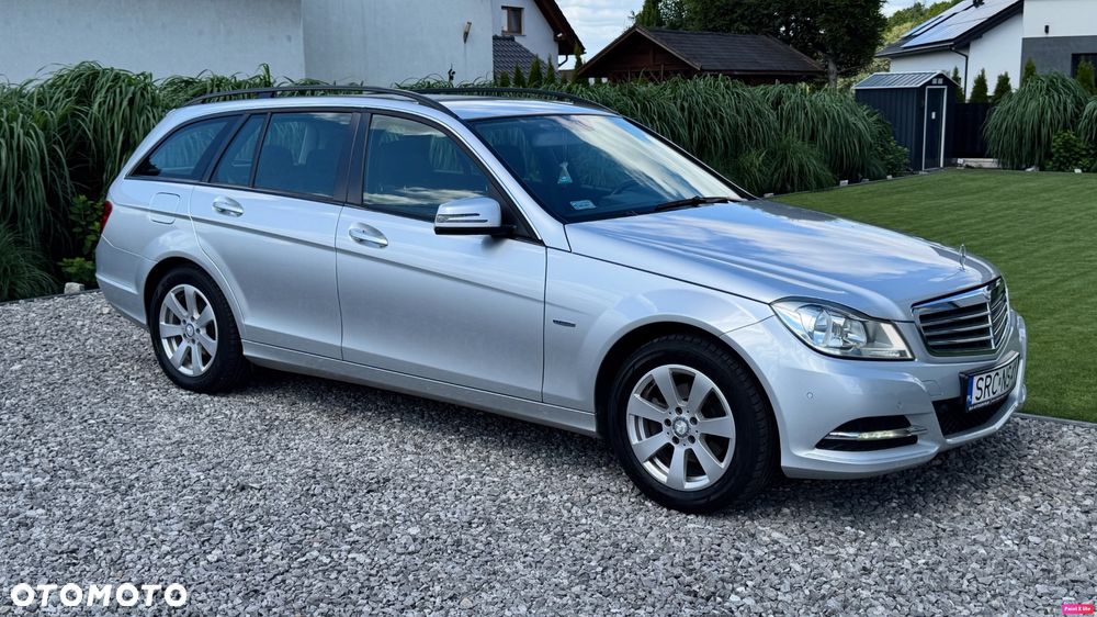 Mercedes-Benz Klasa C 180 CGI BlueEFFICIENCY Elegance - 12