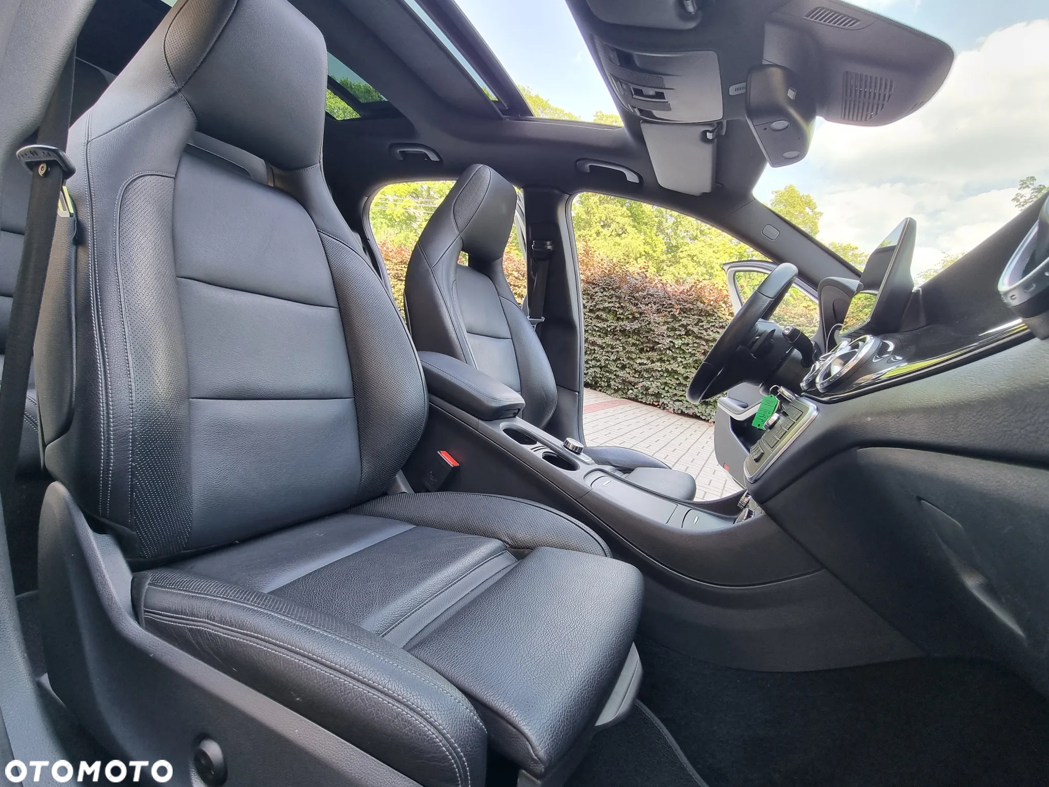 Mercedes-Benz GLA 250 7G-DCT Urban - 35