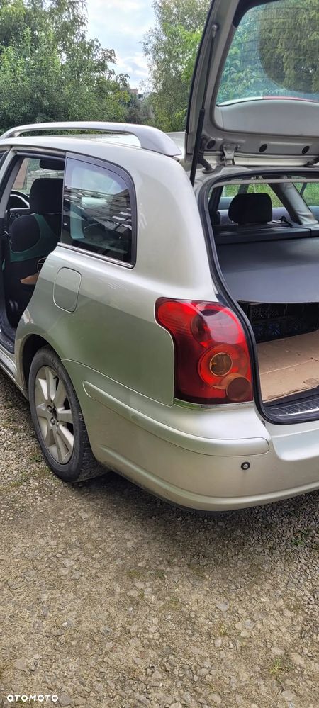 Toyota Avensis - 7