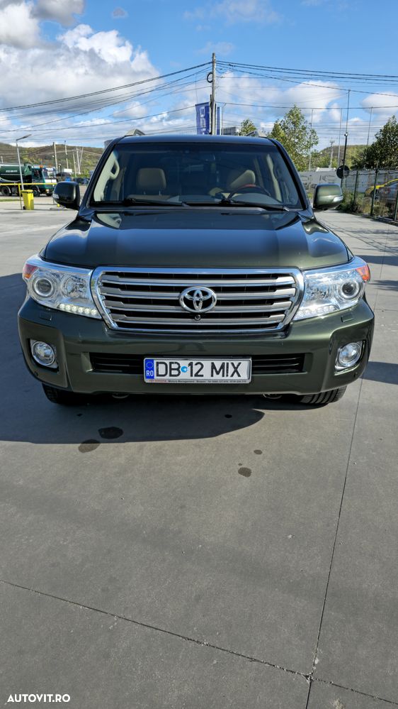 Toyota Land Cruiser 4.5 D-4D V8 Luxury - 2