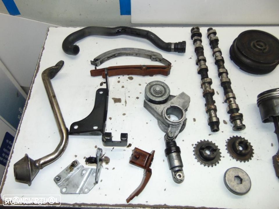 BMW E46 320D 136 CV algumas peças de motor - 2