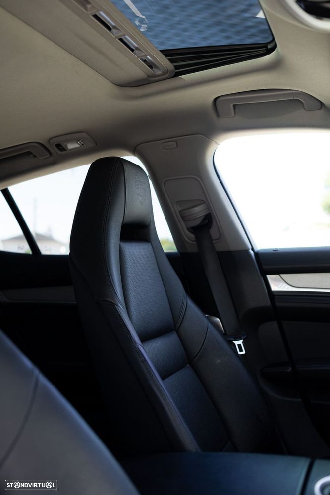 Porsche Panamera Platinum Edition - 37