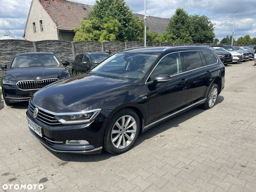 Volkswagen Passat Variant 2.0 TDI SCR 4Motion DSG Highline - 2