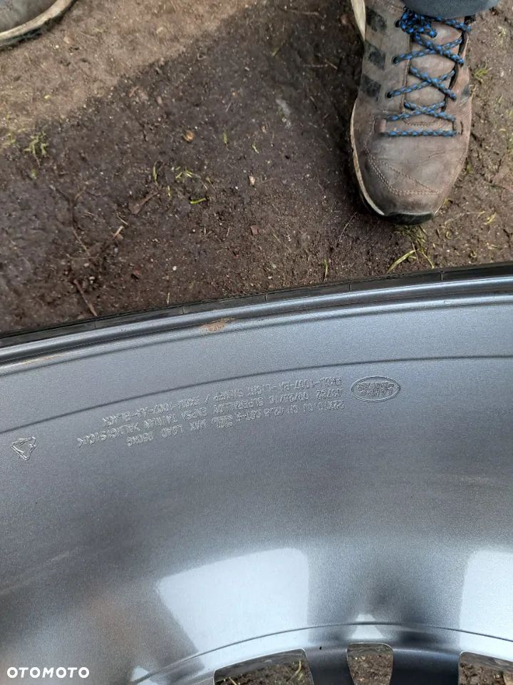 Felgi Koła letnie Range Rover Sport SVR 22 Cale 10Jx22 ET 42.5 FK6M-1007-BA 275/40R22 108Y Continental CrossContact LX Sport 275/40R22 108 Y DOT1017 2017 Rok - 21