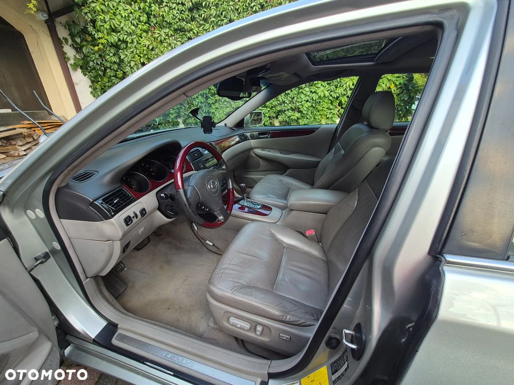 Lexus ES Standard - 7