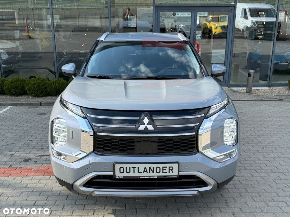 Mitsubishi Outlander - 8