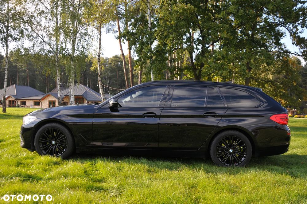 BMW Seria 5 520d xDrive Touring - 13