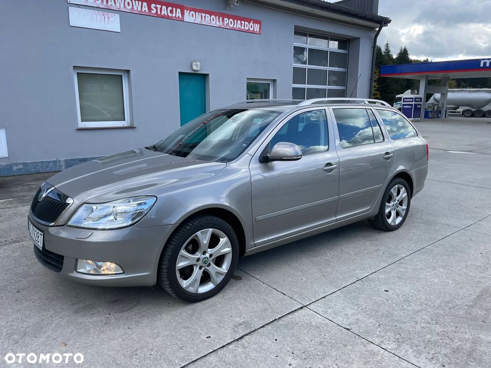 Skoda Octavia 1.8 TSI DSG Elegance - 2
