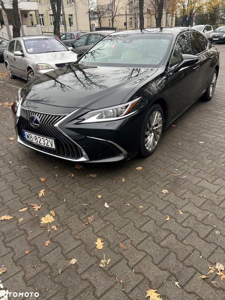 Lexus ES 300h Business Edition + - 1