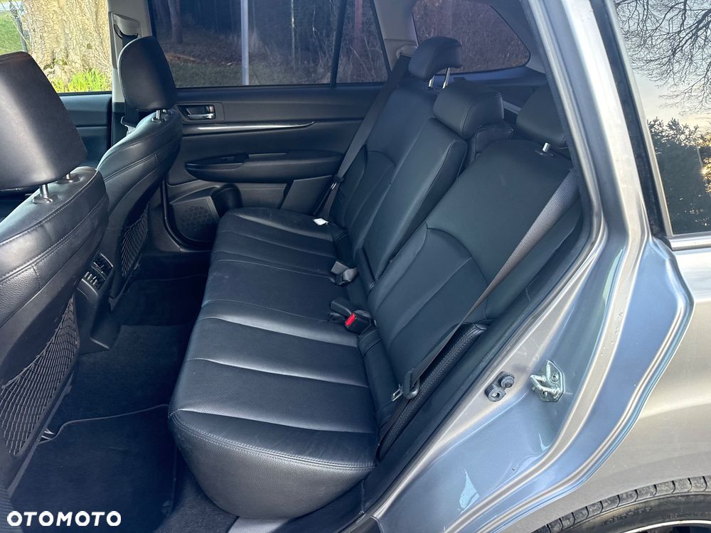 Subaru Legacy 2.5i GT - 13