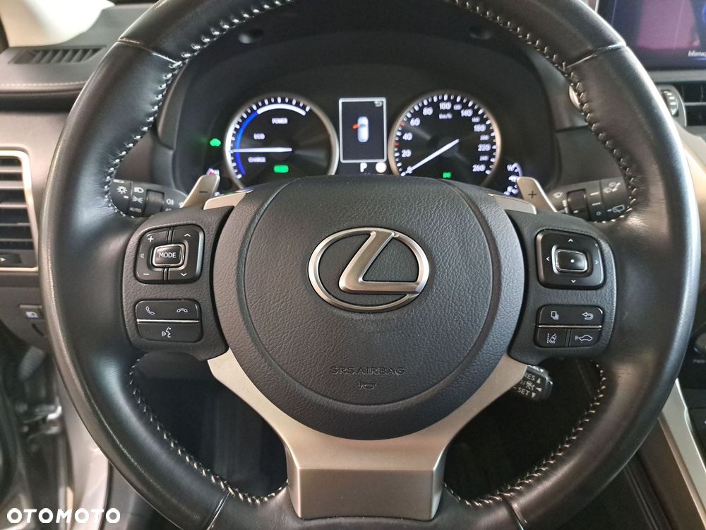 Lexus NX 300h Business Edition AWD - 33