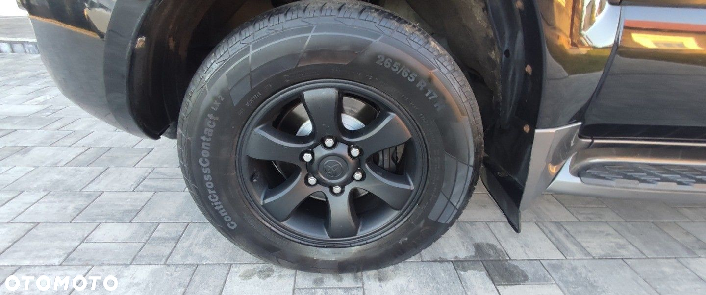 Toyota Land Cruiser - 20
