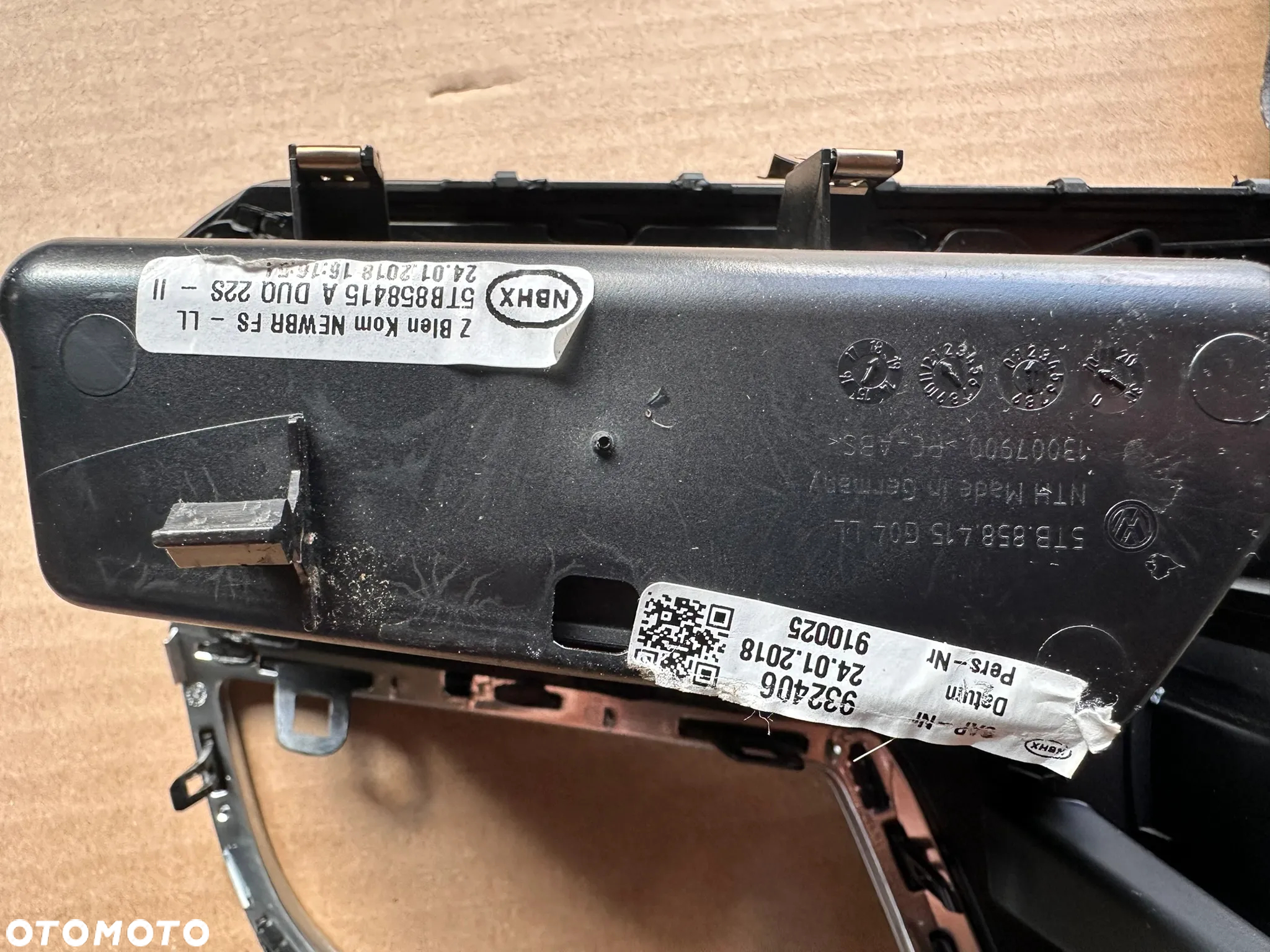 Osłona obudowa dekor ramka licznika VW Touran III 5TB819110 5TB858415A - 14