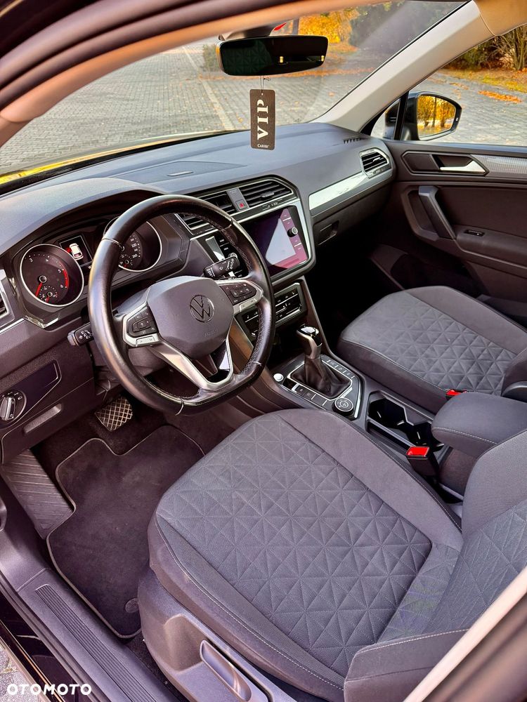 Volkswagen Tiguan - 13