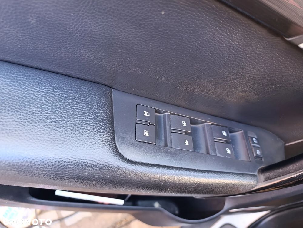 Chevrolet Captiva 2.0 d High - 13