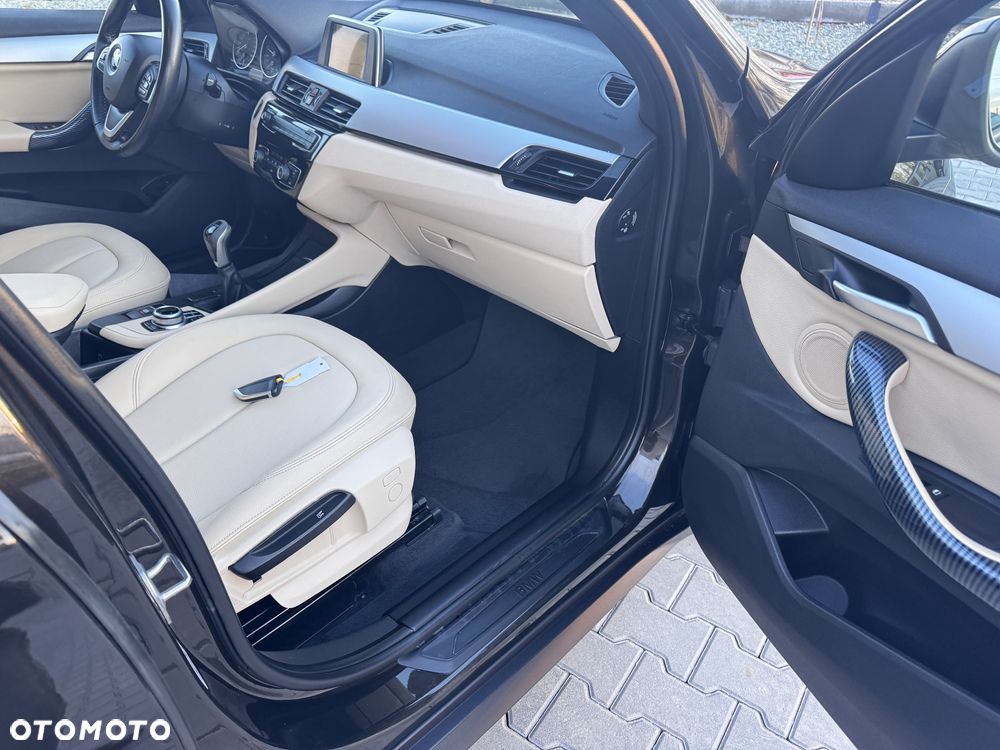 BMW X1 sDrive18i GPF Sport Line - 30