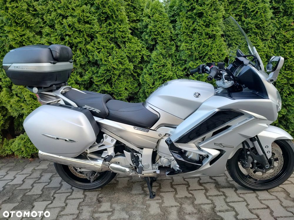 Yamaha FJR - 3