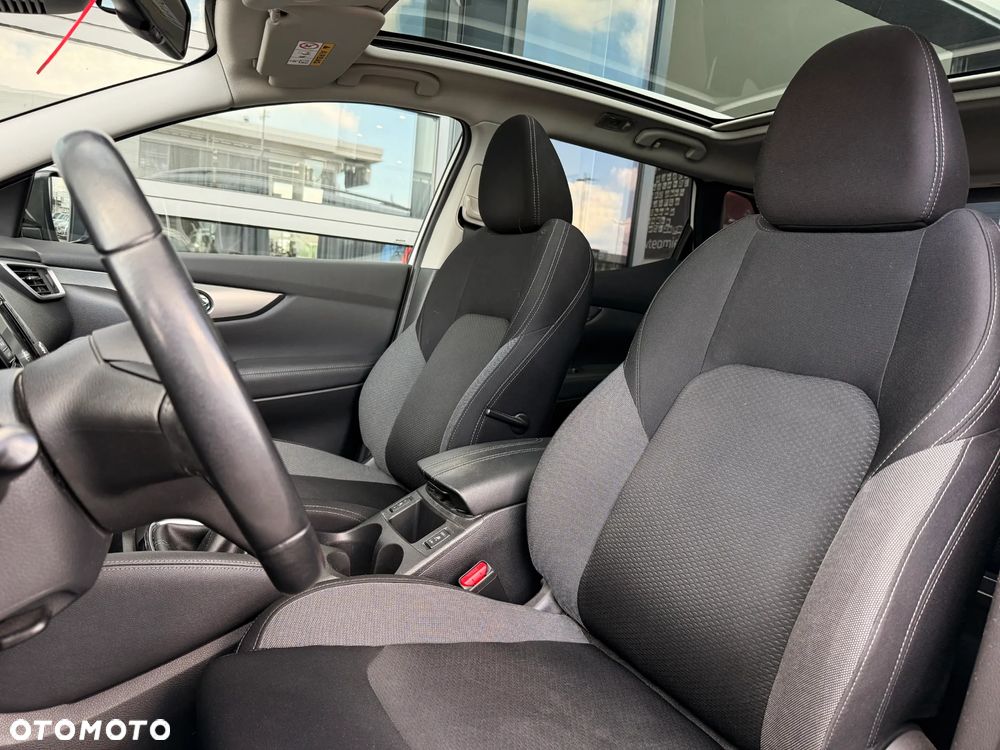 Nissan Qashqai 1.7 dCi 4x4 N-Connecta - 28
