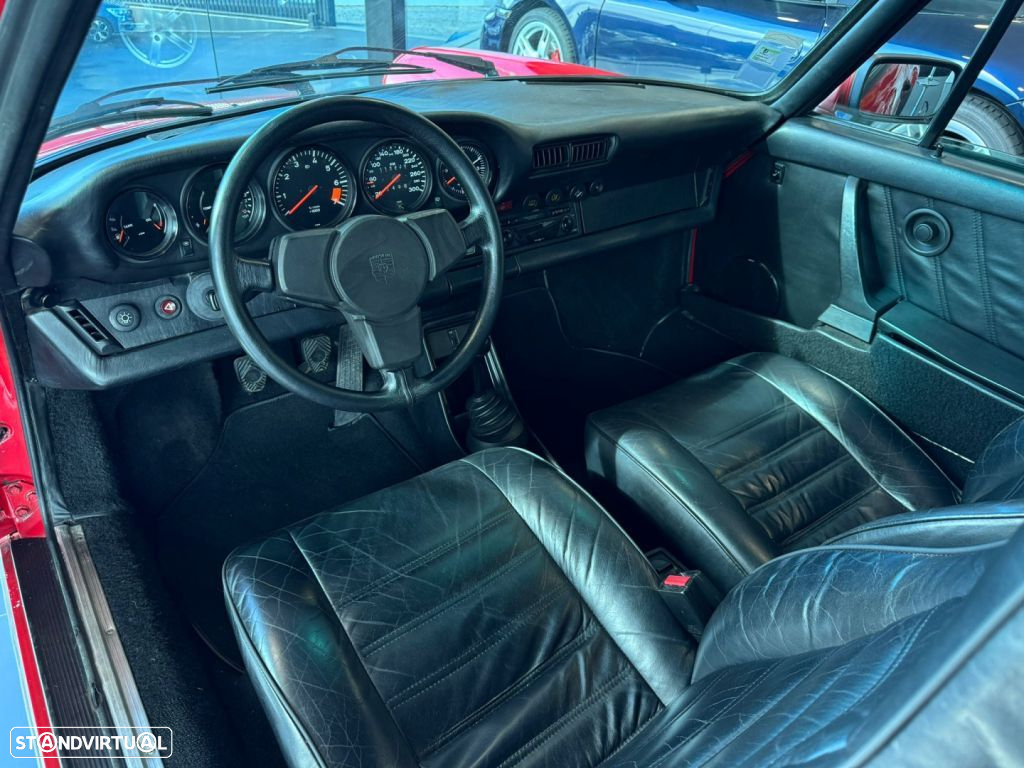 Porsche 911 Série G SC Targa - 11