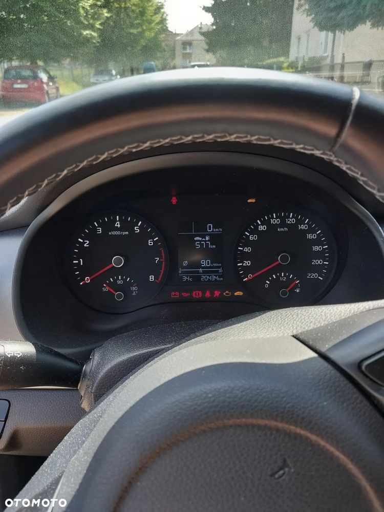 Kia Stonic - 6
